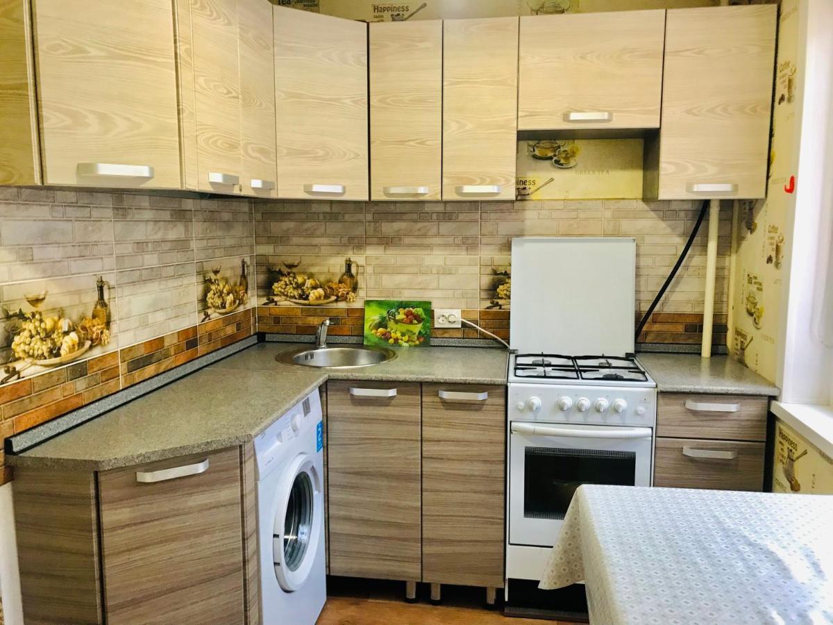 Apartaments In The City Center Karagandy Exterior foto
